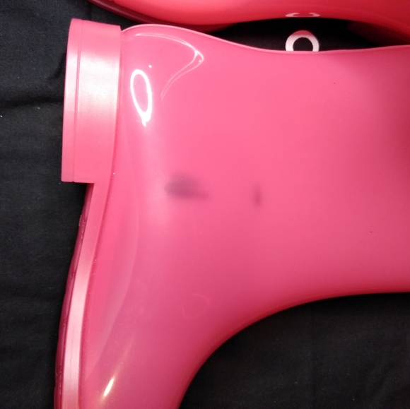 SOLD!!!!!!!Chanel Rain pink Boots - Picture 8 of 11